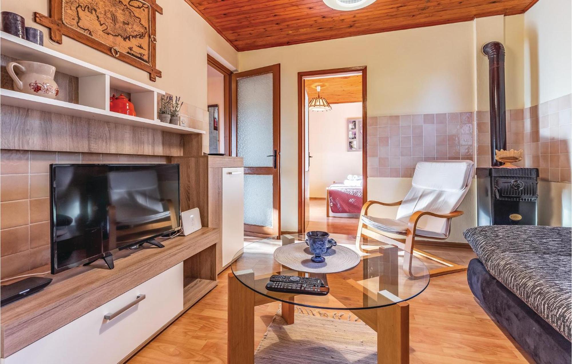 1 Bedroom Pet Friendly Home In Sisan Exterior foto