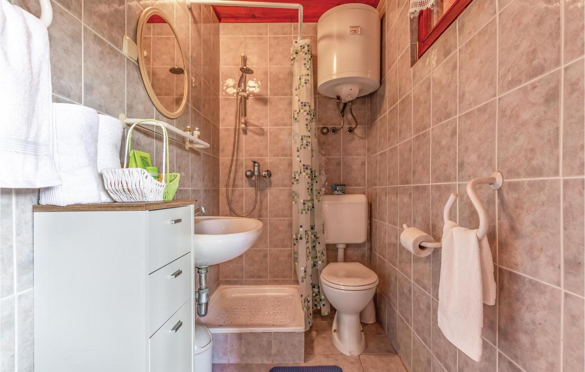 1 Bedroom Pet Friendly Home In Sisan Exterior foto