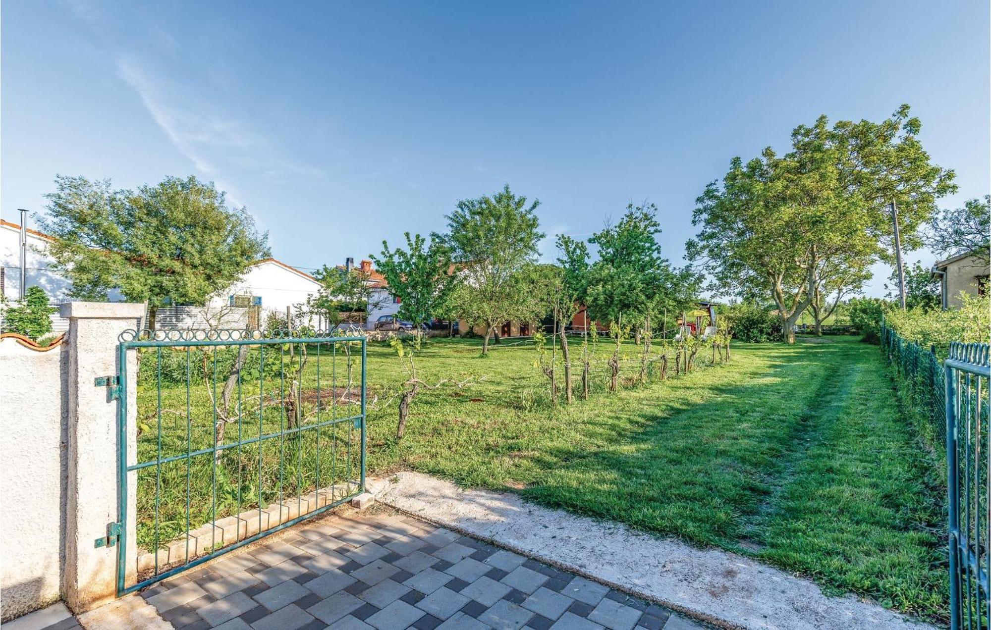 1 Bedroom Pet Friendly Home In Sisan Exterior foto